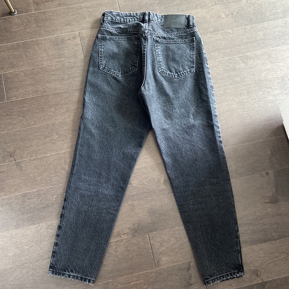 Zara Mom Jeans - Picture 2 of 2